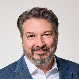 Dr. Sebastian Campagna