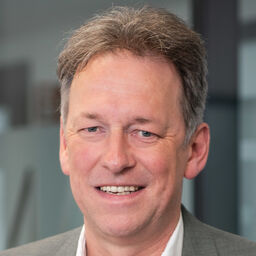 Dr. Stefan Lücking